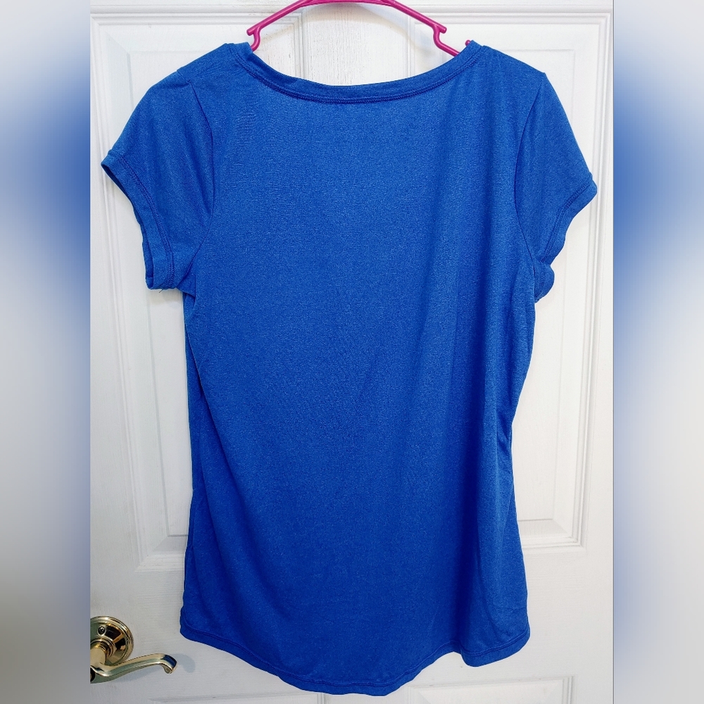 Xersion Size Medium Women's Blue V-neck tee - Picture 2 of 3